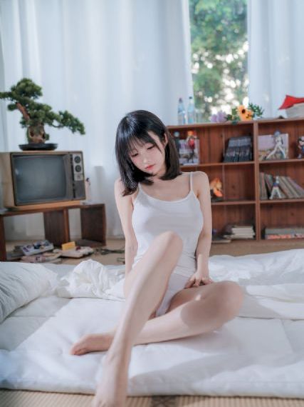国产美女二区_免费观看完整版下载